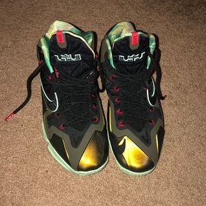 Lebron 11’s